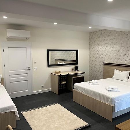 Pensiunea Villa D'Amici Mosnita Noua Экстерьер фото