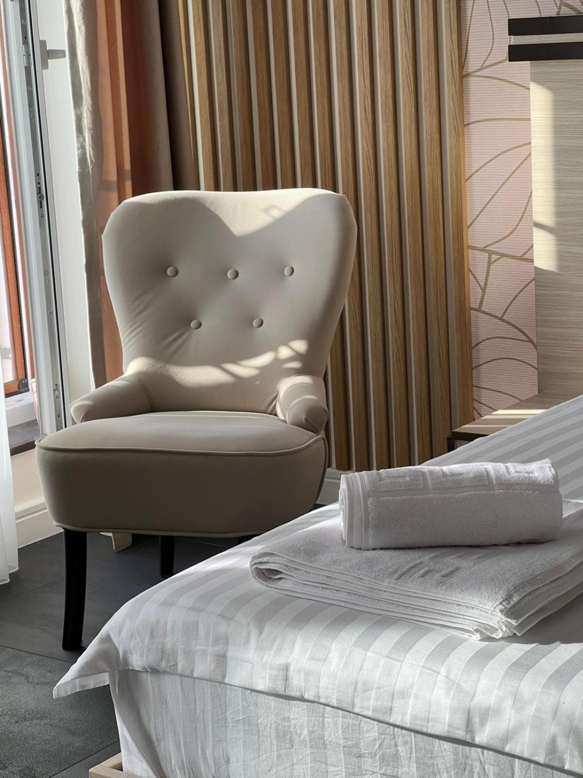 Pensiunea Villa D'Amici Mosnita Noua Экстерьер фото